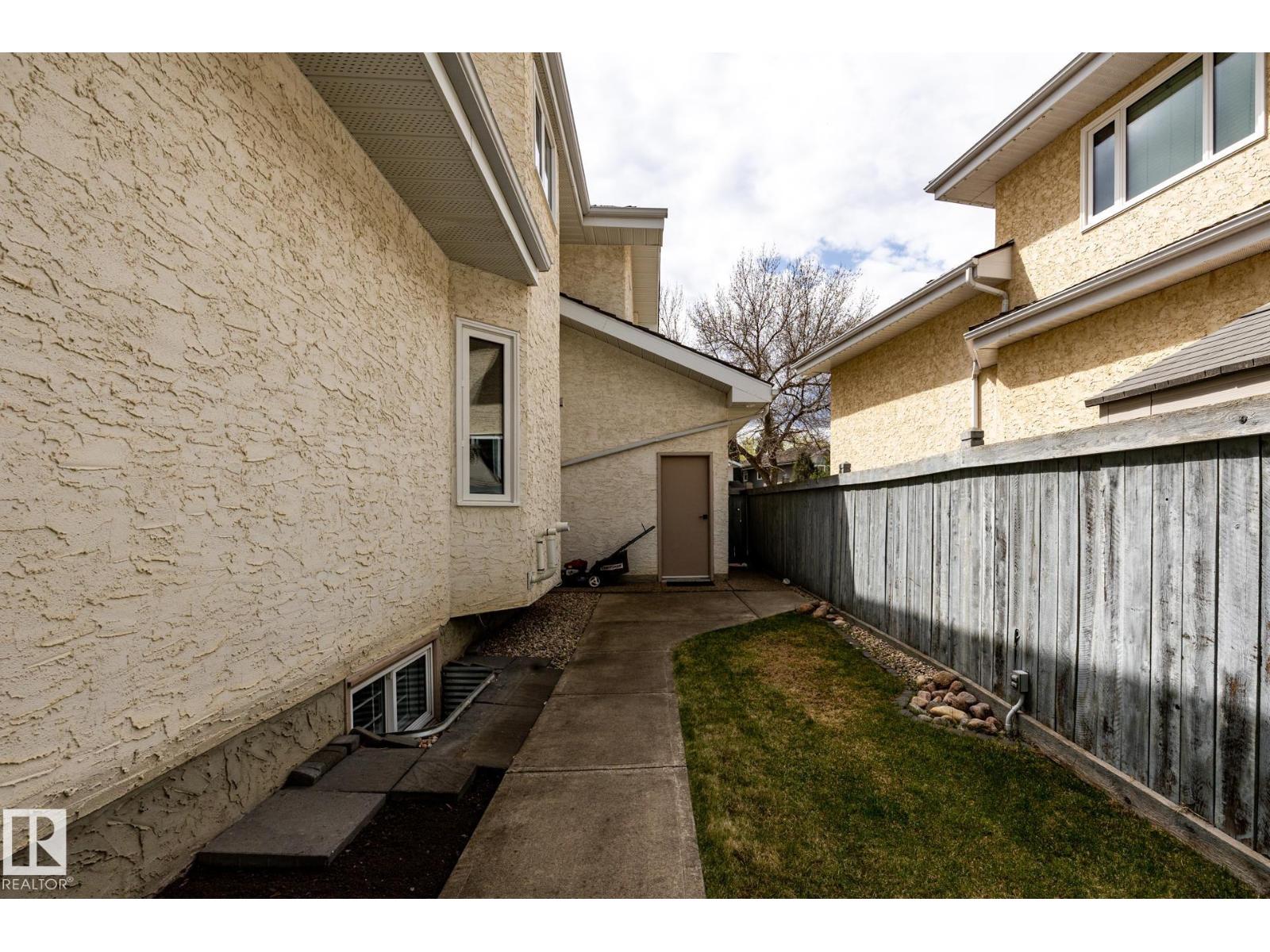 454 OSBORNE CR NW — photo 62