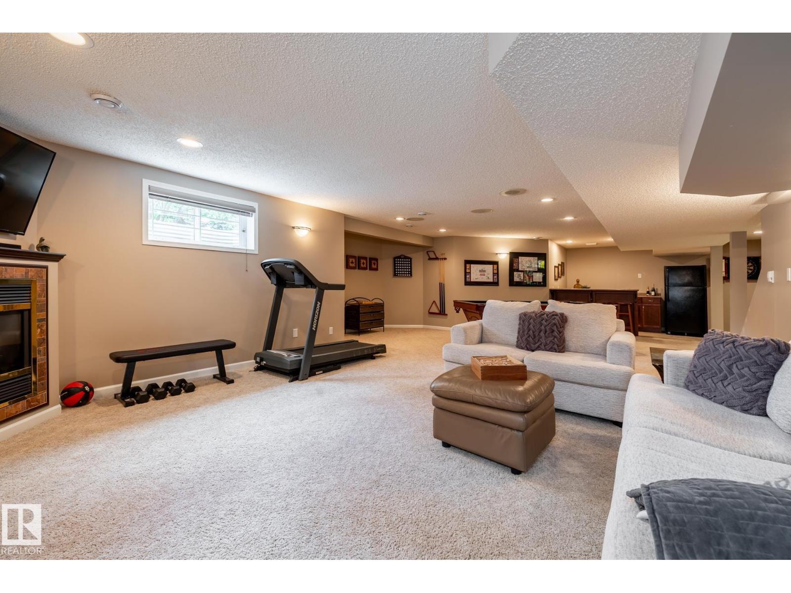 454 OSBORNE CR NW — photo 43