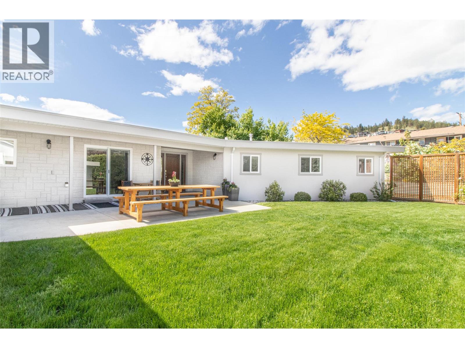 1716 Cathy Court, Kelowna