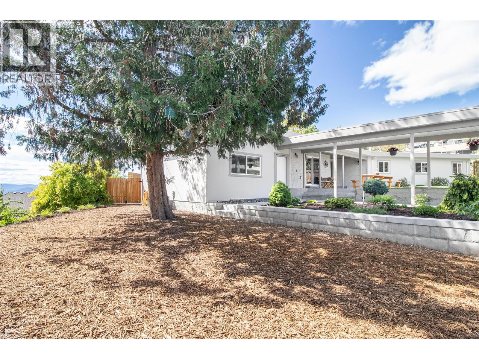 1716 Cathy Court, Kelowna