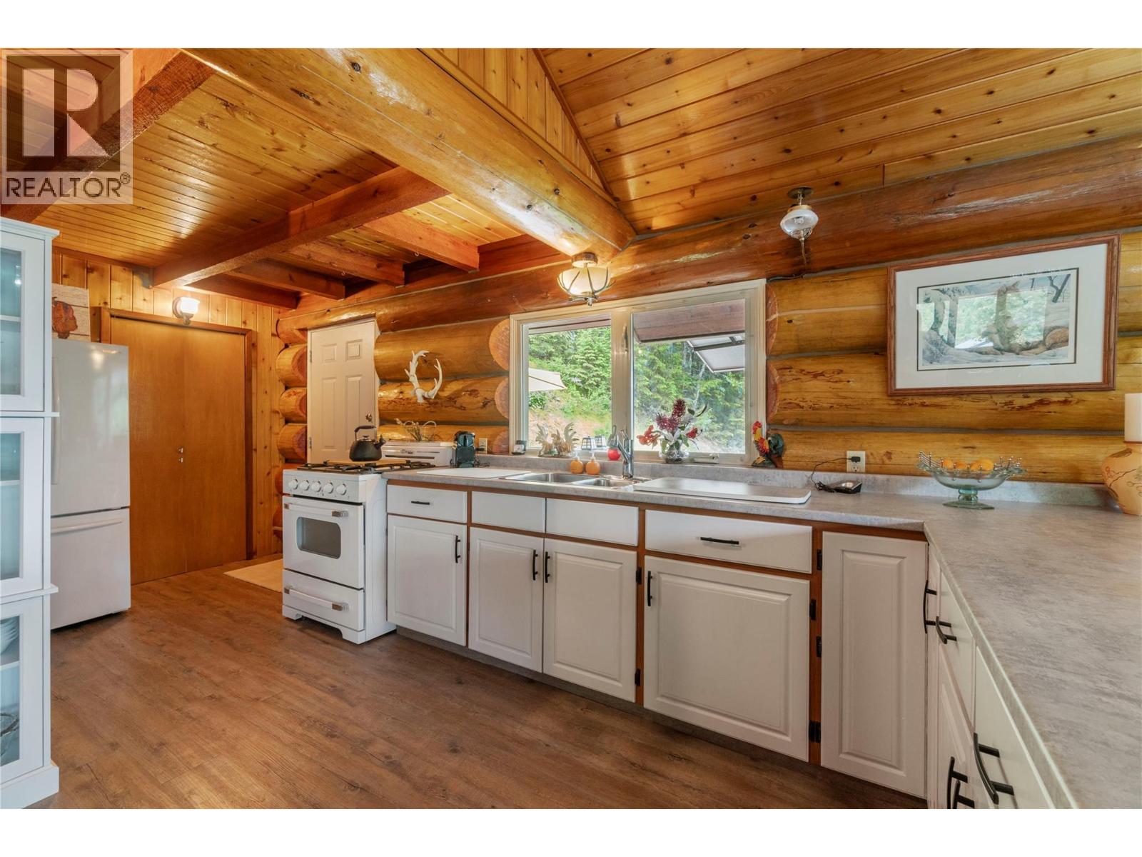 1372 Seymour River Road, Seymour Arm
