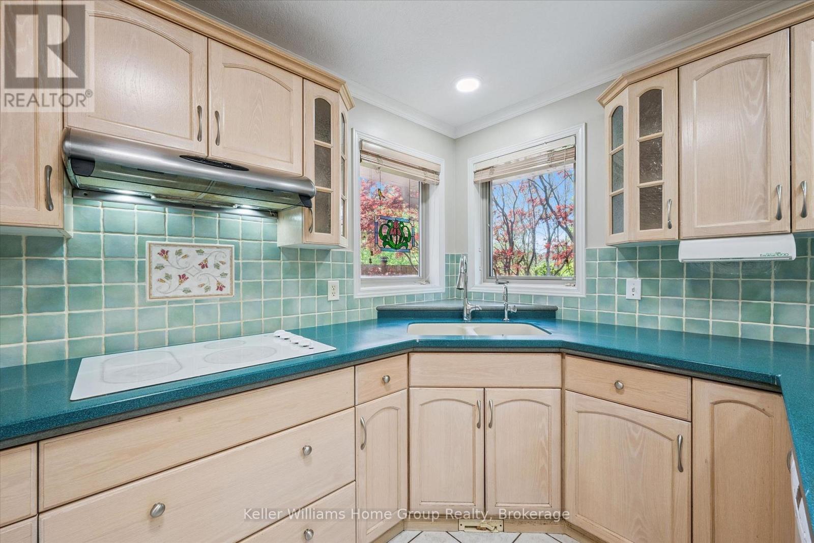 40 GIBBS CRESCENT - 11