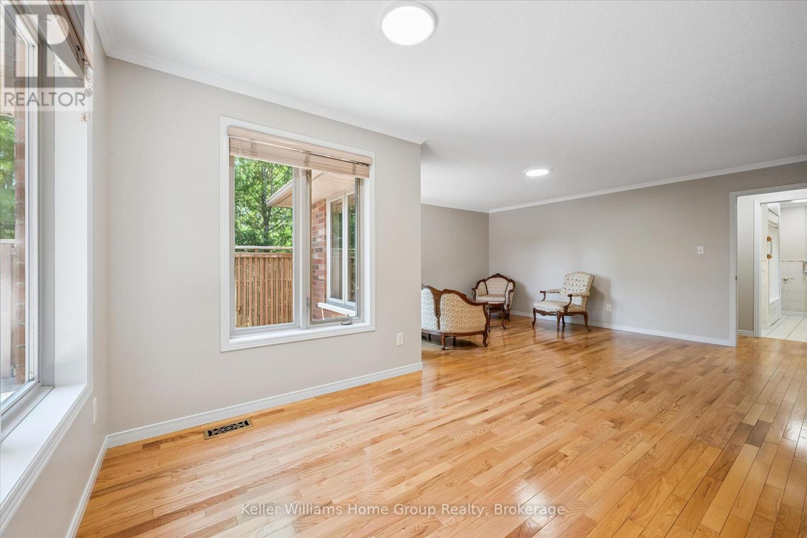 40 GIBBS CRESCENT - 13