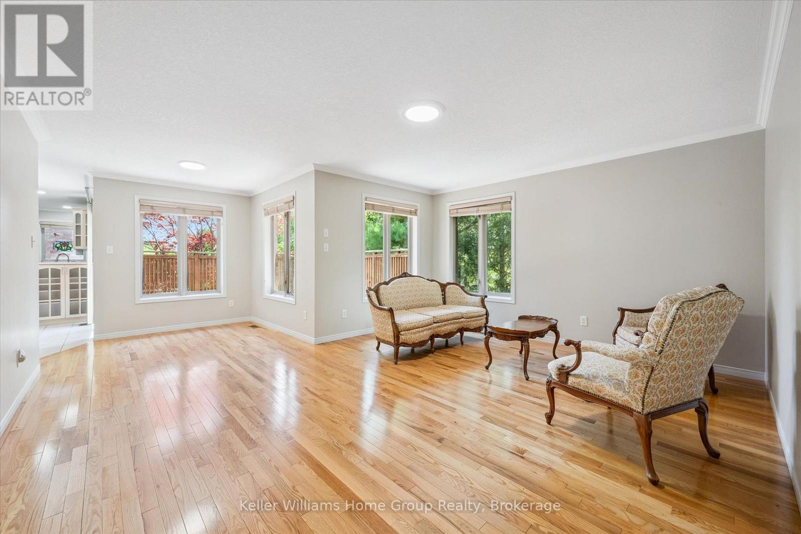 40 GIBBS CRESCENT - 14