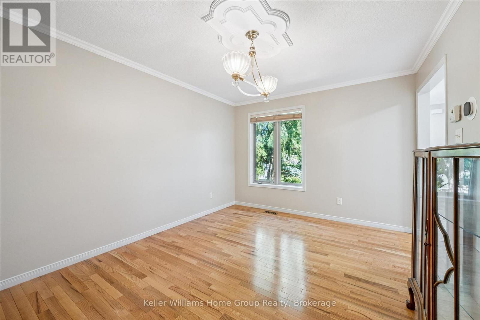 40 GIBBS CRESCENT - 17