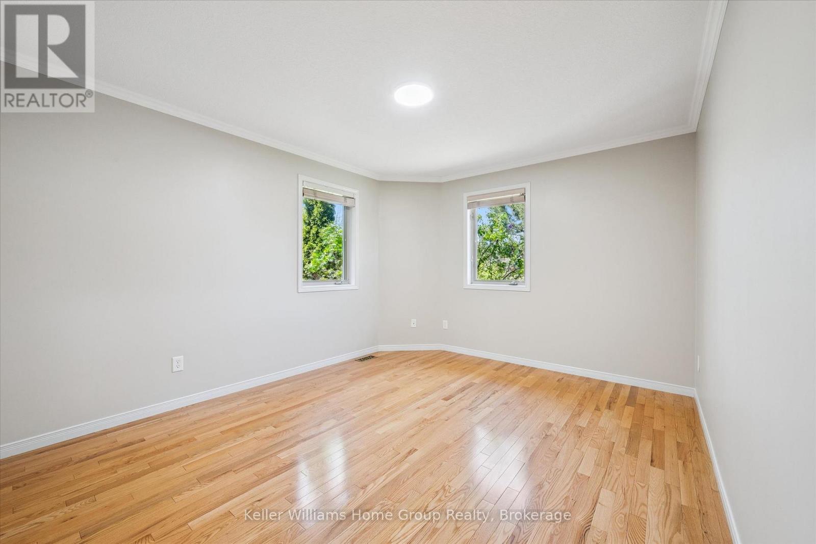 40 GIBBS CRESCENT - 21