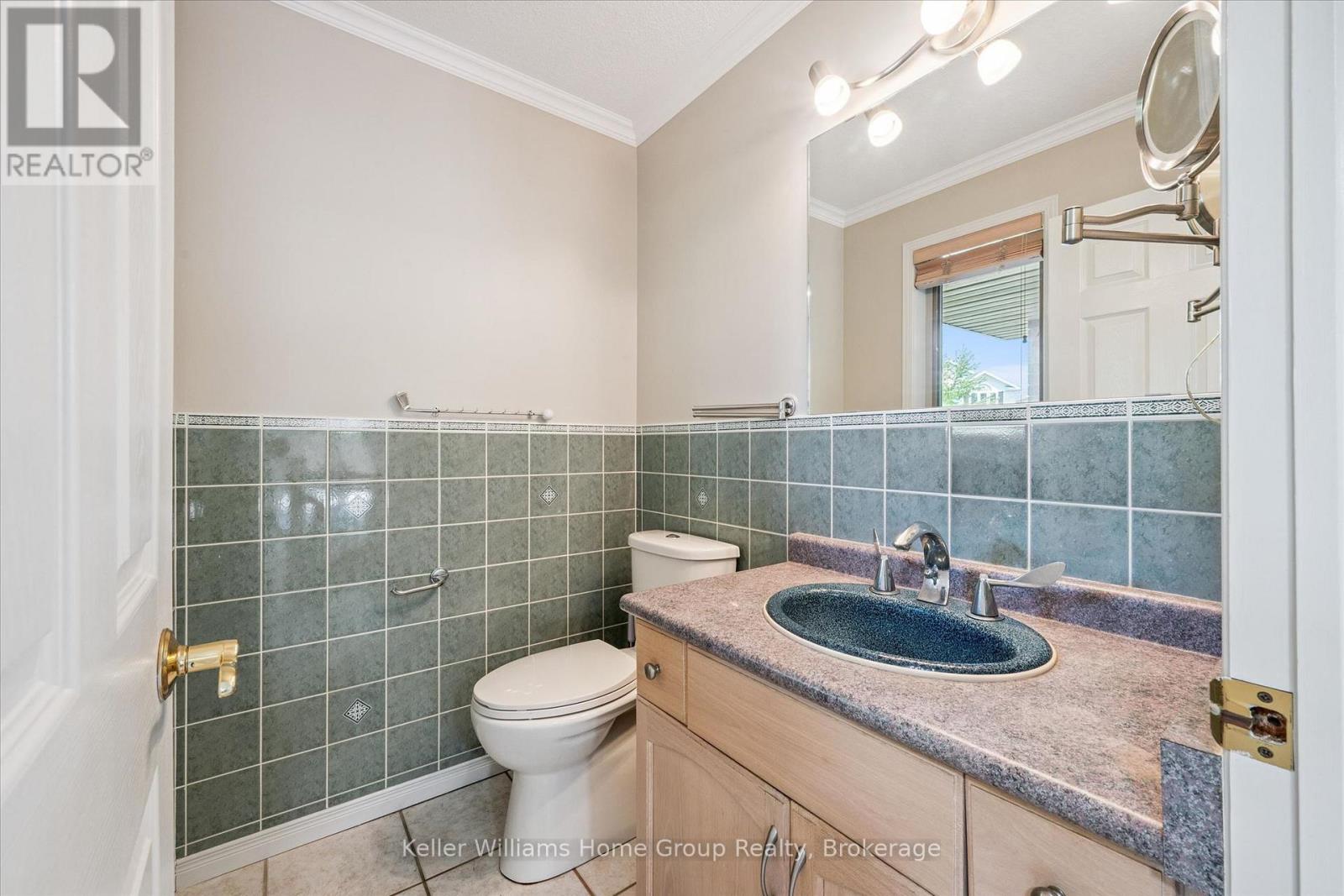 40 GIBBS CRESCENT - 27