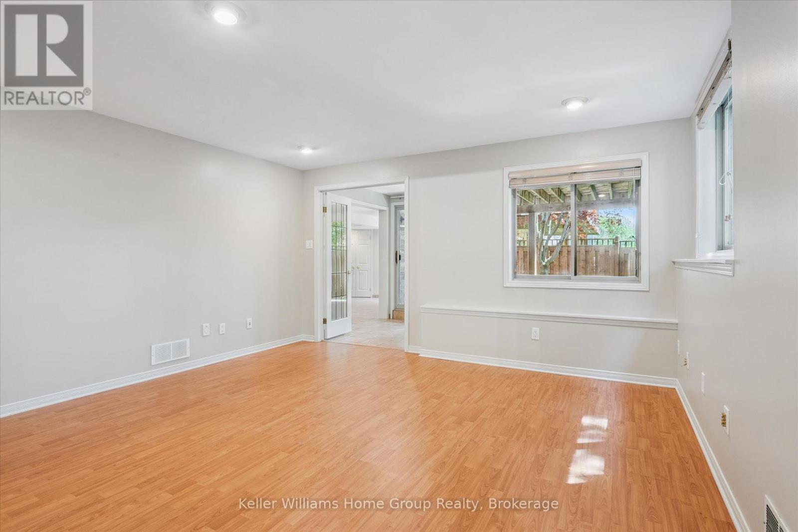 40 GIBBS CRESCENT - 34