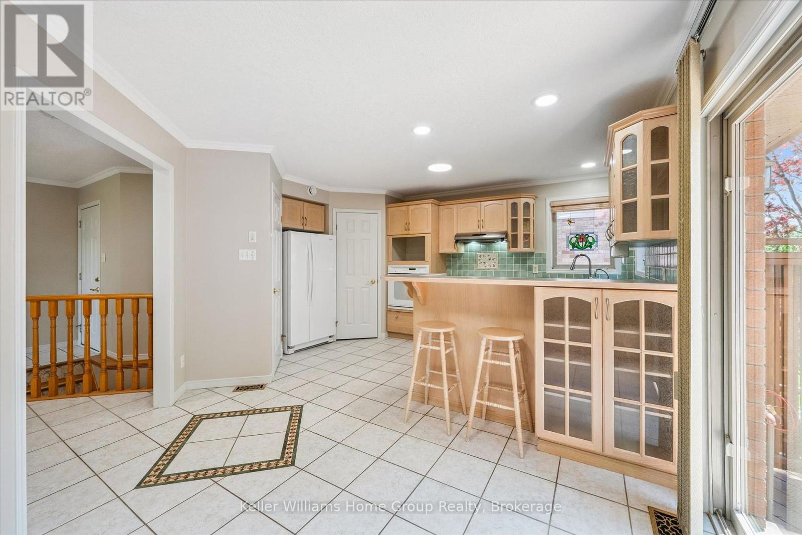40 GIBBS CRESCENT - 9