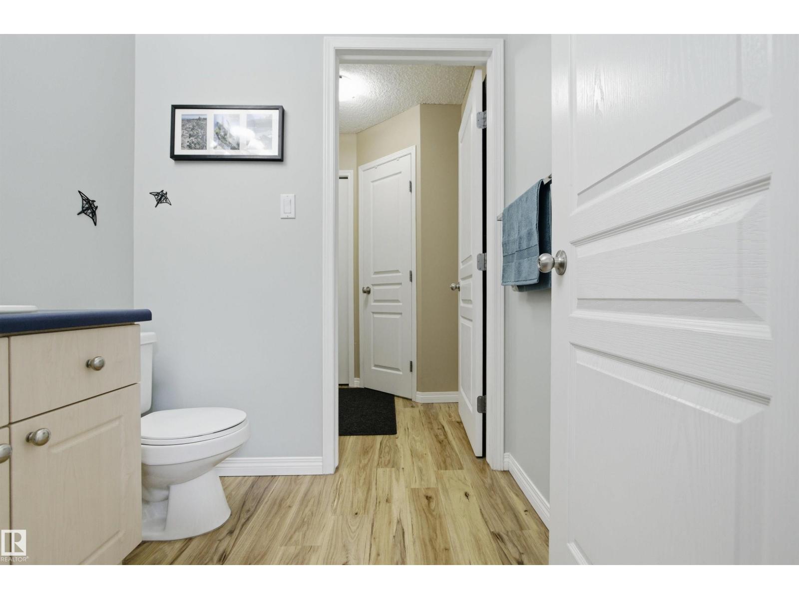 8915 8 AV SW — photo 21