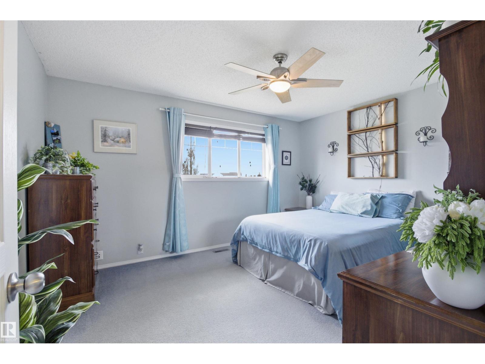 8915 8 AV SW — photo 22