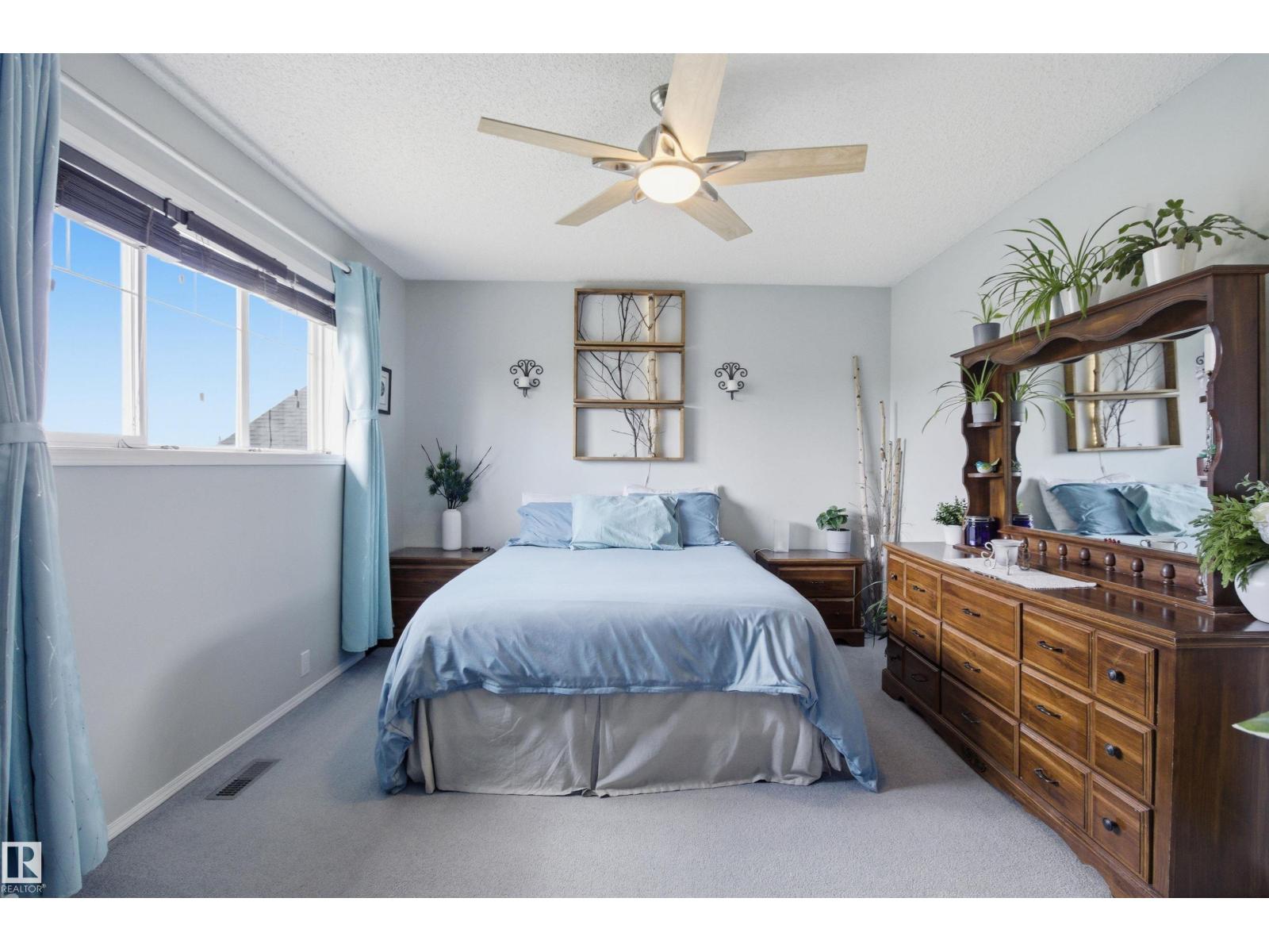 8915 8 AV SW — photo 23