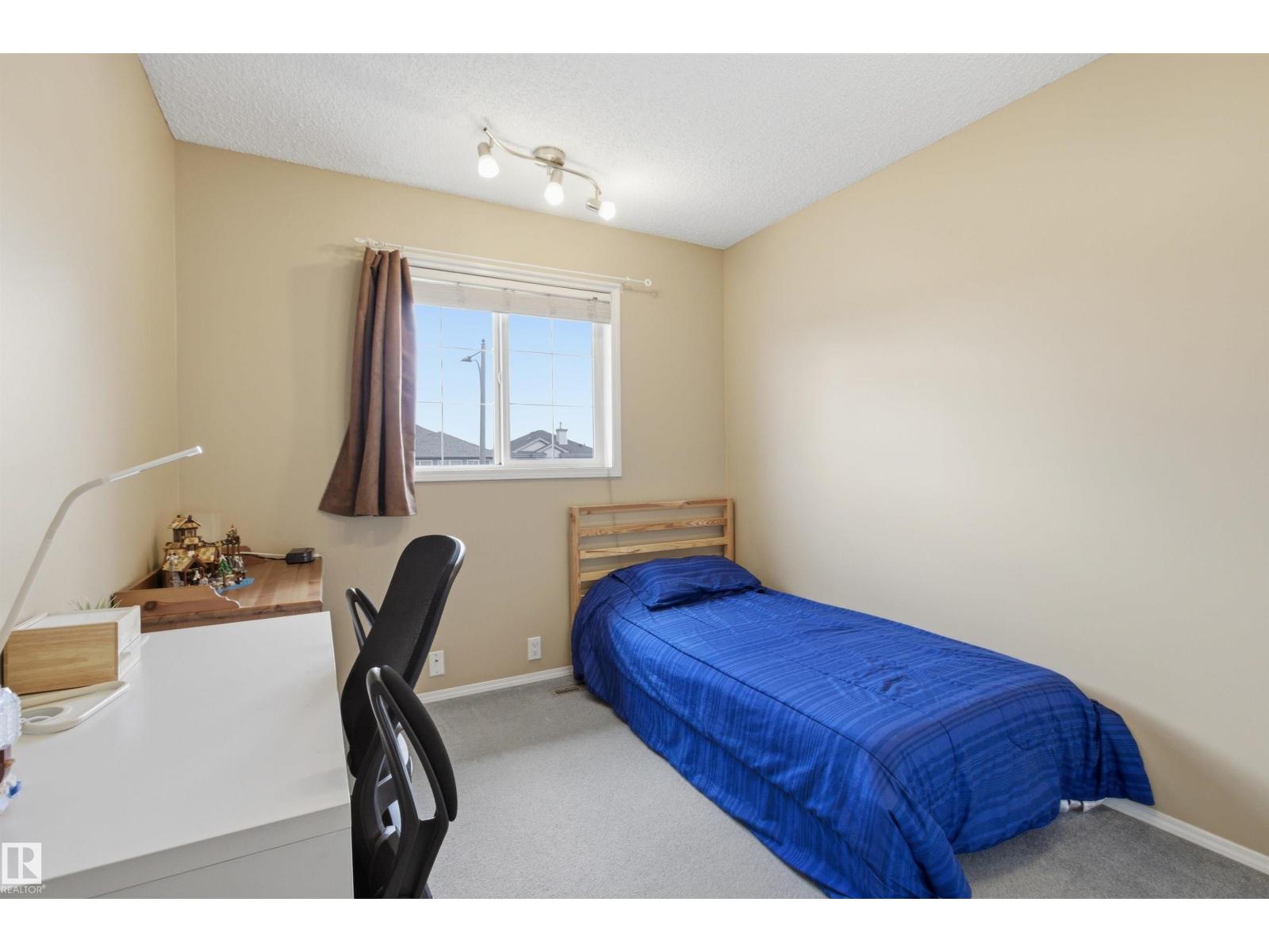 8915 8 AV SW — photo 28