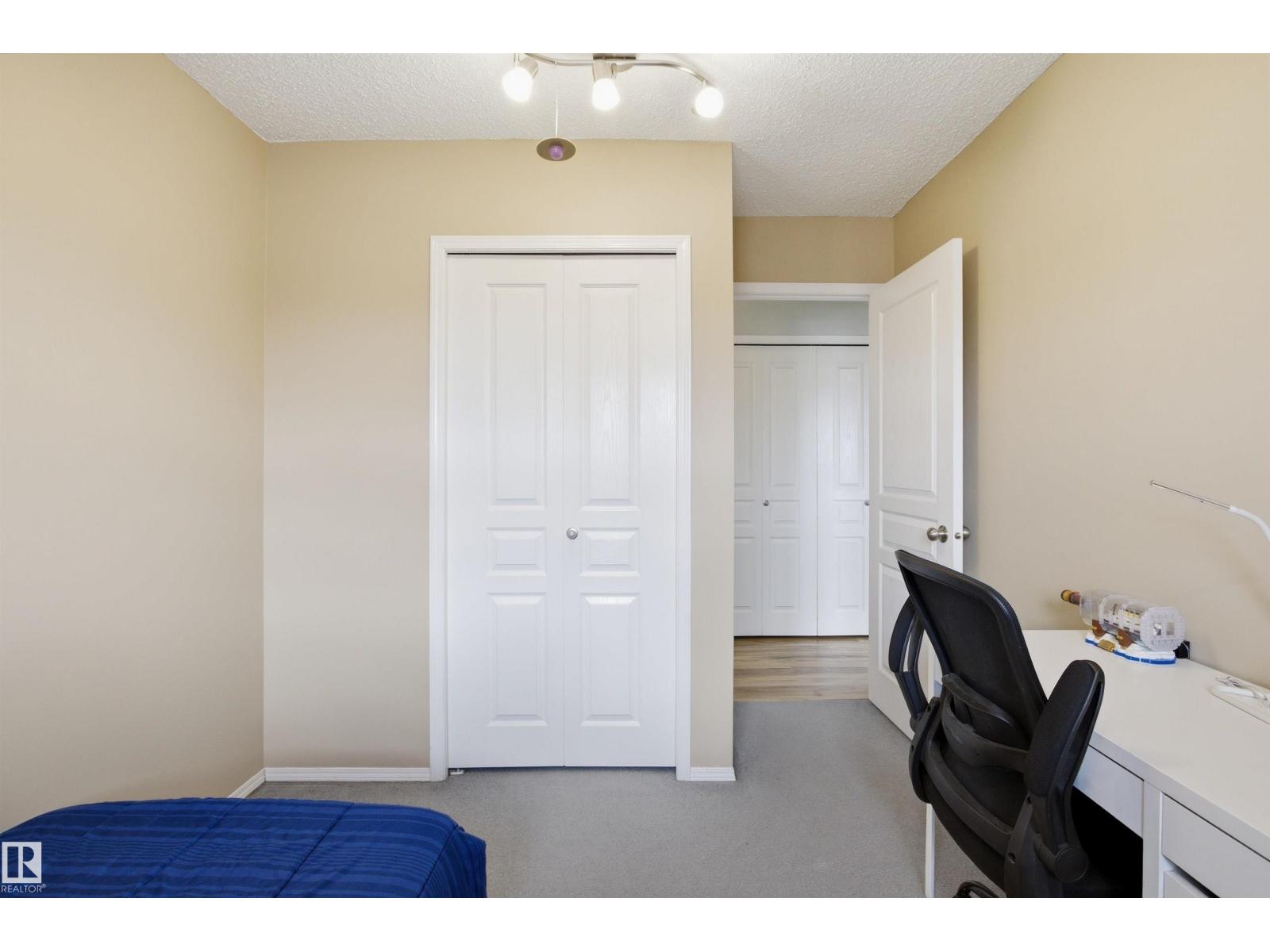 8915 8 AV SW — photo 29