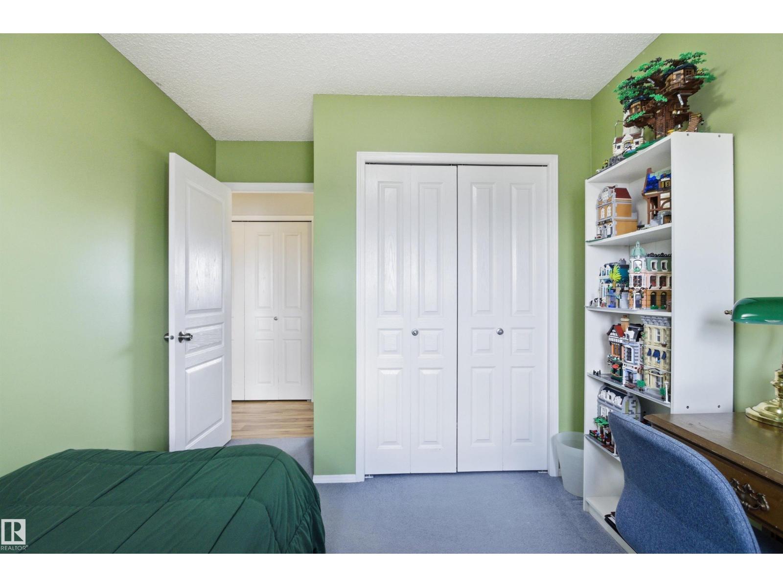 8915 8 AV SW — photo 31