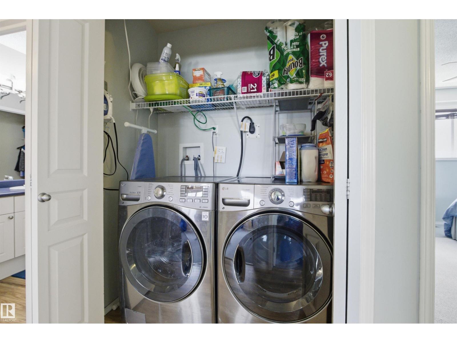 8915 8 AV SW — photo 32