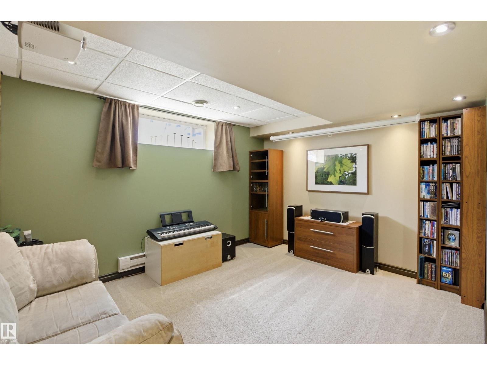 8915 8 AV SW — photo 36
