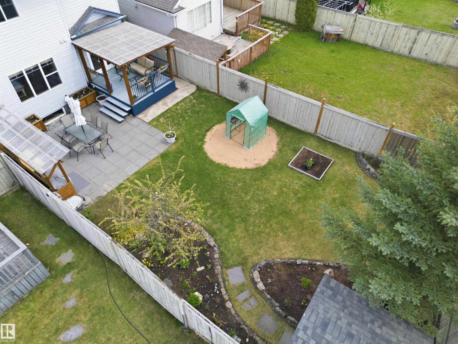 8915 8 AV SW — photo 54