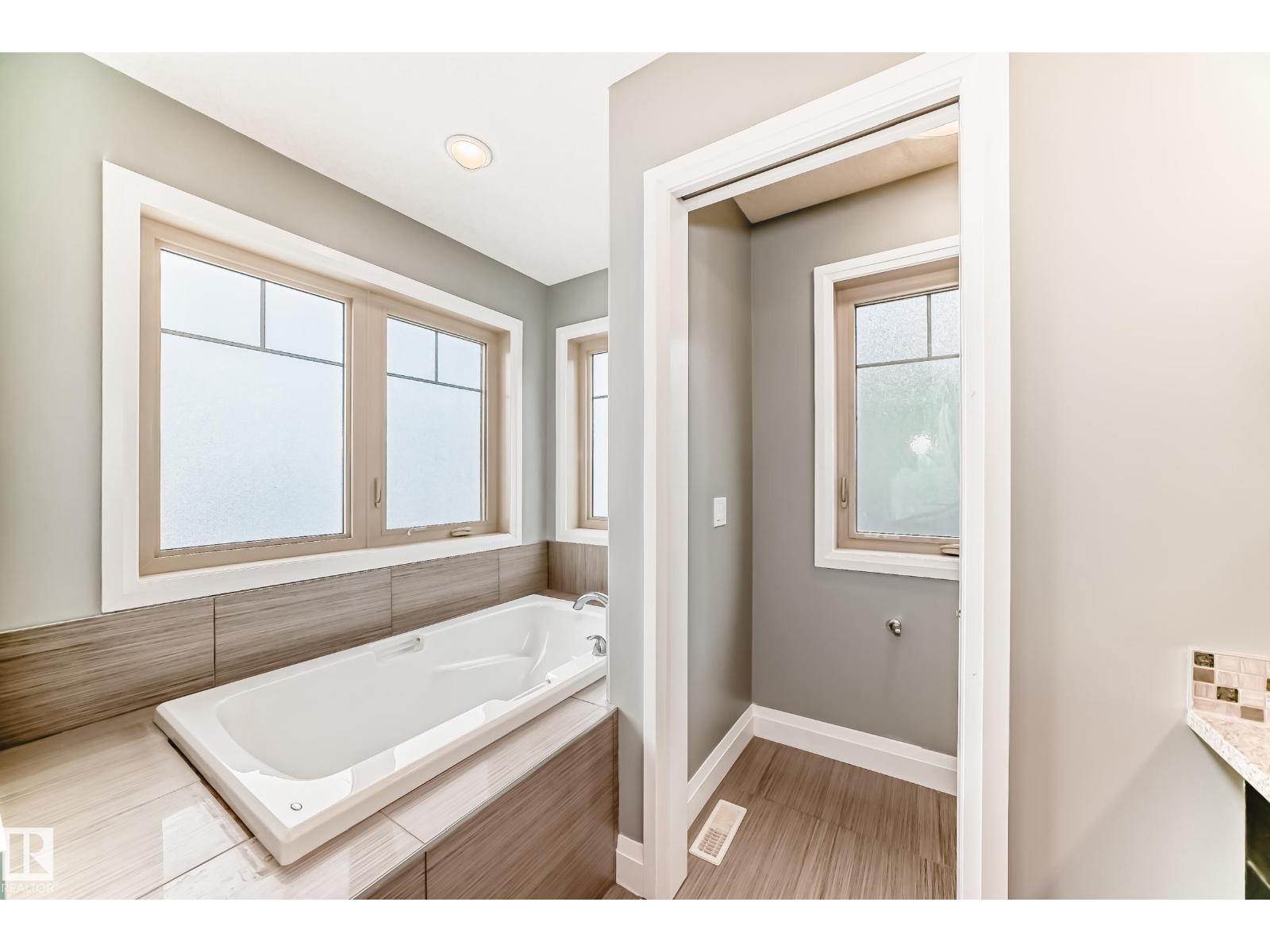 17931 78 ST NW - 31