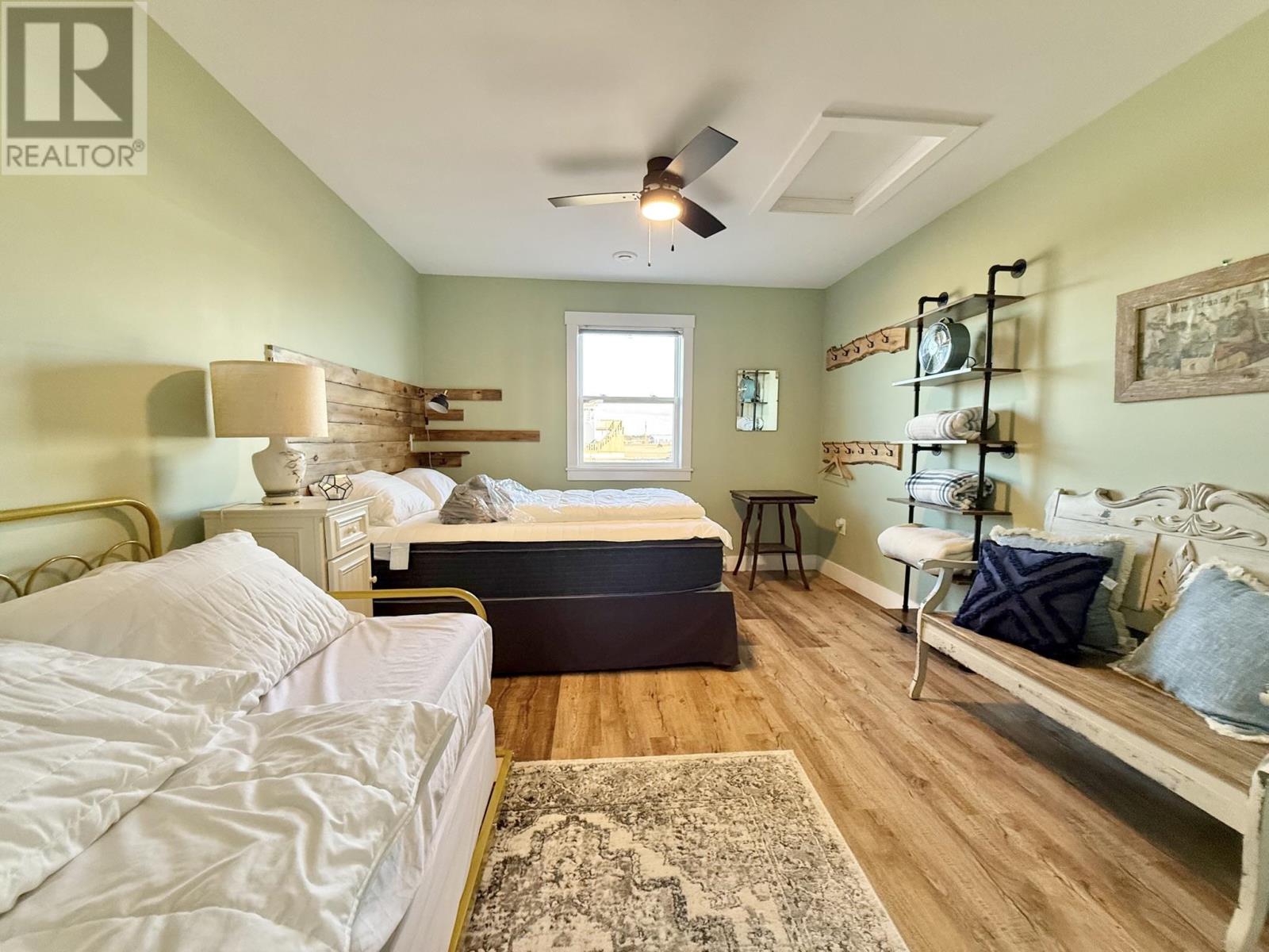 38 Basinview Crescent - 36