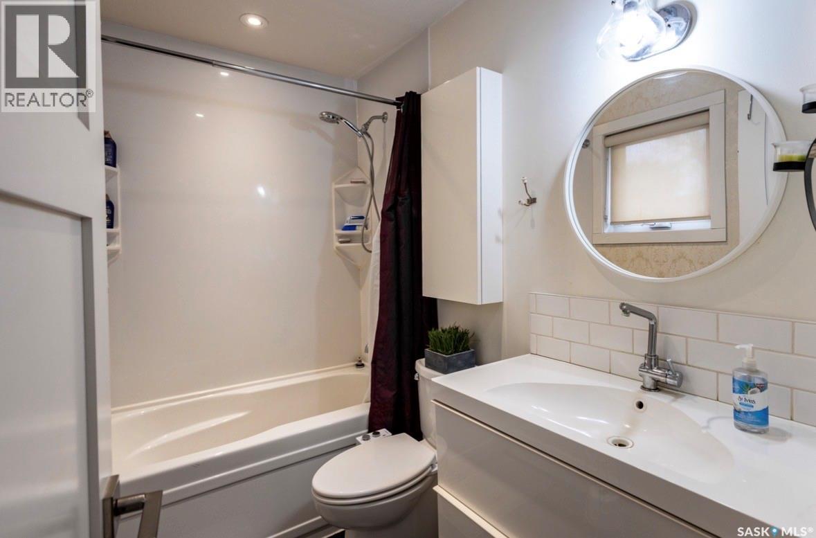 2258 Newis BAY E - 15