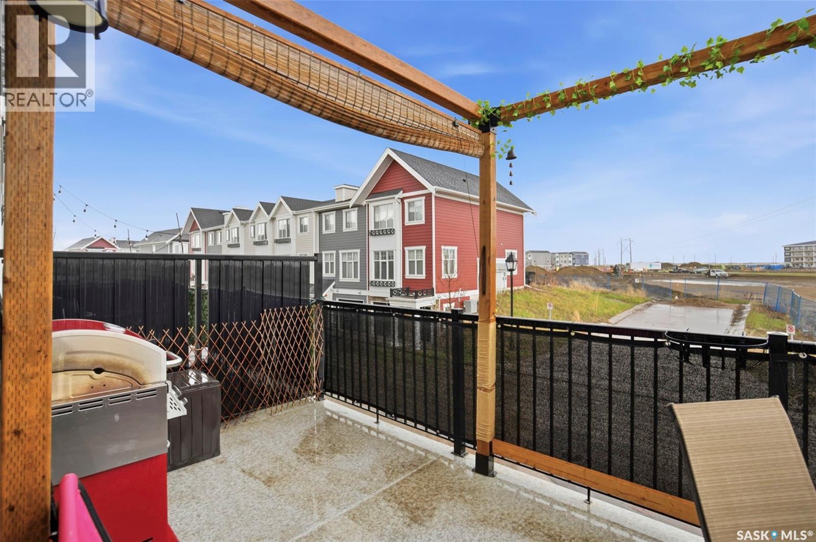 #737 Meadows BOULEVARD - 30