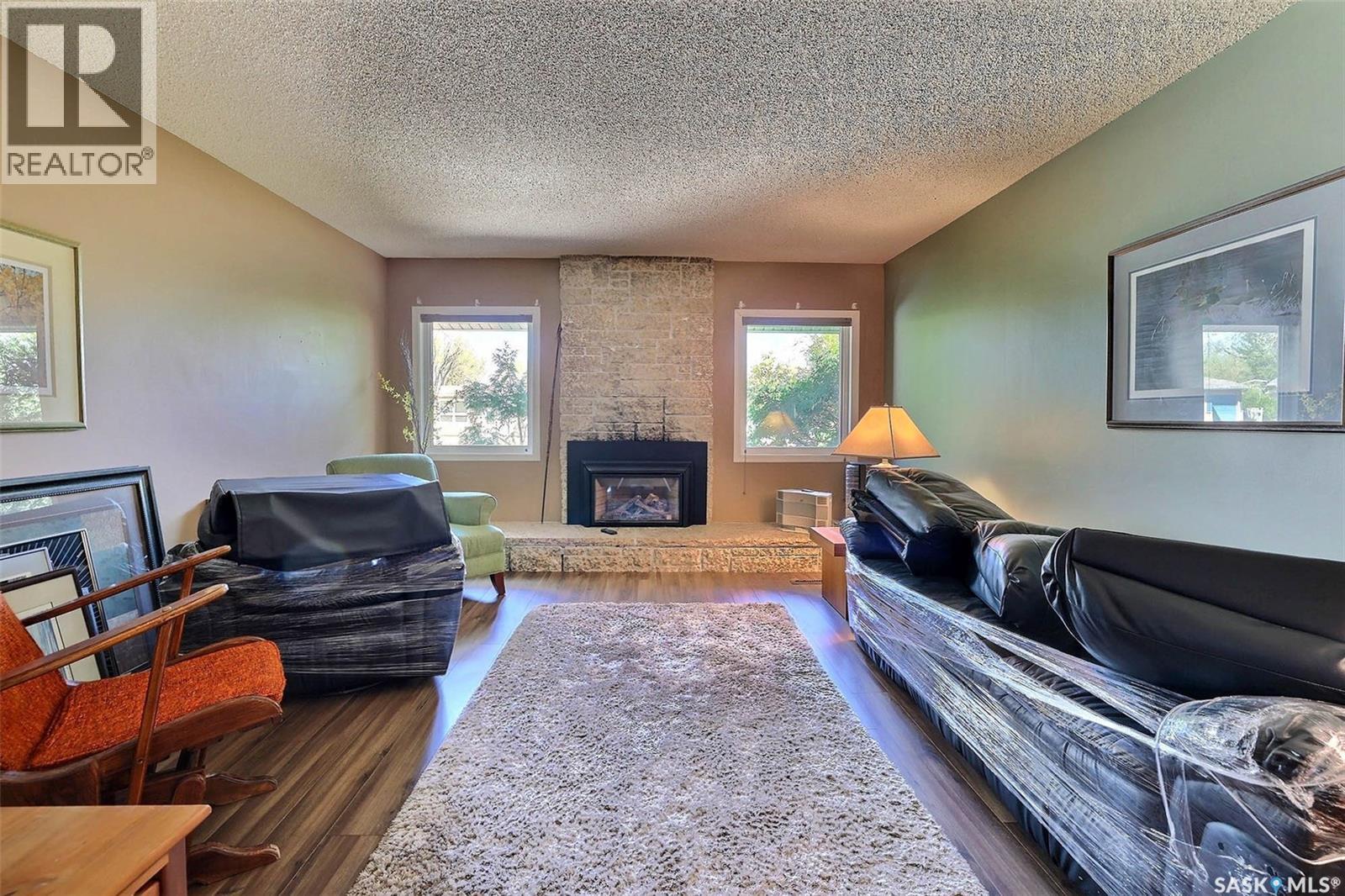 97 Compton ROAD - Image 2