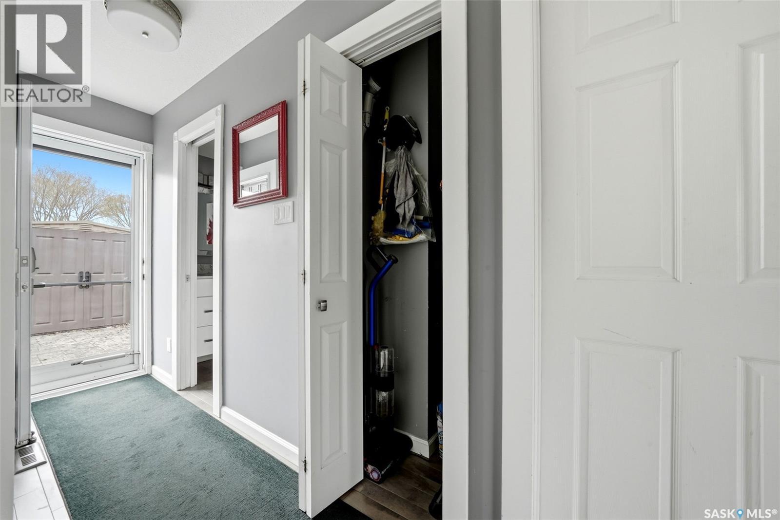 #35 Spruceview ROAD - 17