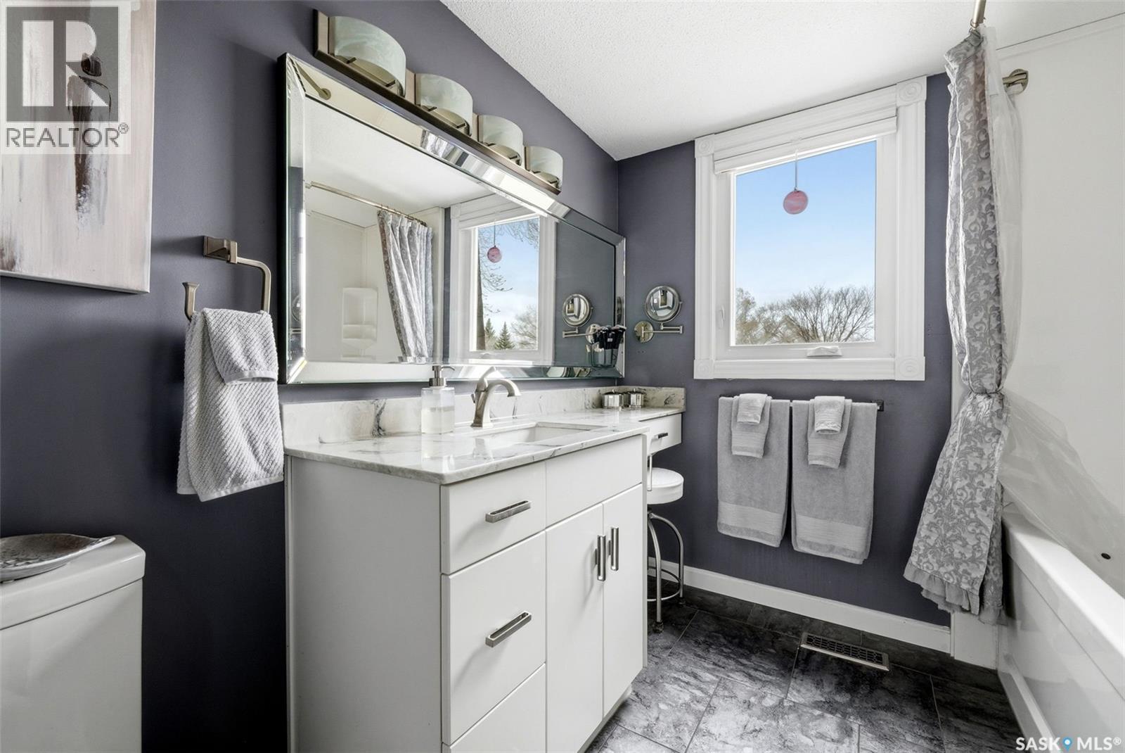 #35 Spruceview ROAD - 27