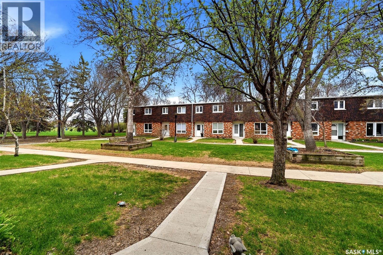 #35 Spruceview ROAD - 44