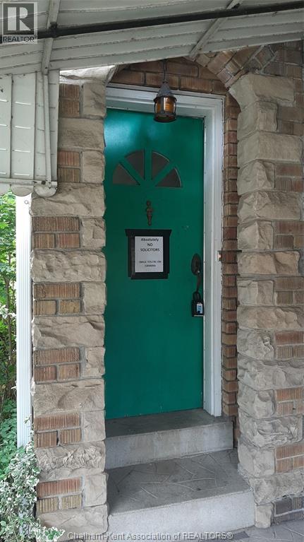 89 GLADSTONE AVENUE - 8