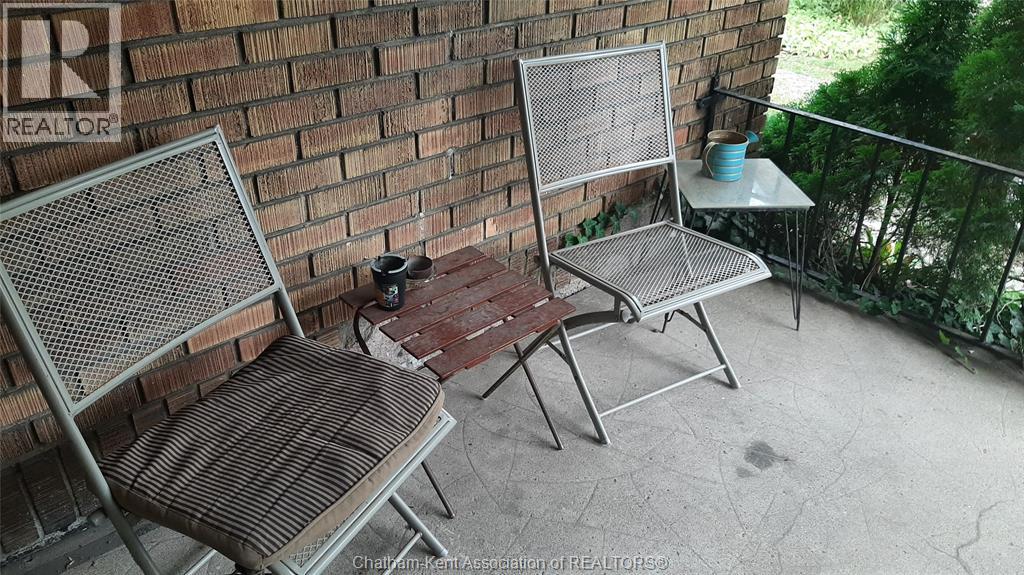 89 GLADSTONE AVENUE - 16