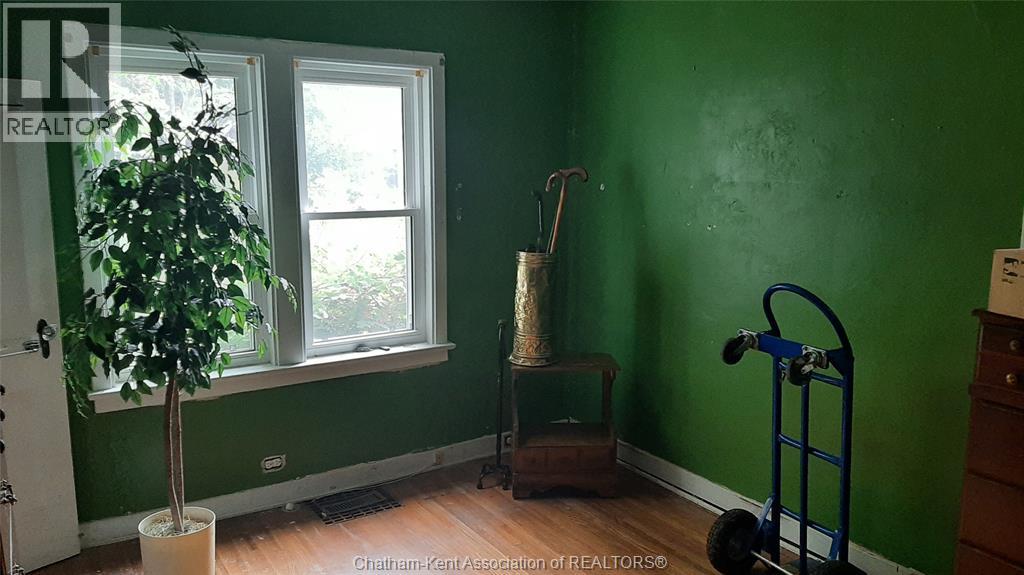 89 GLADSTONE AVENUE - 14