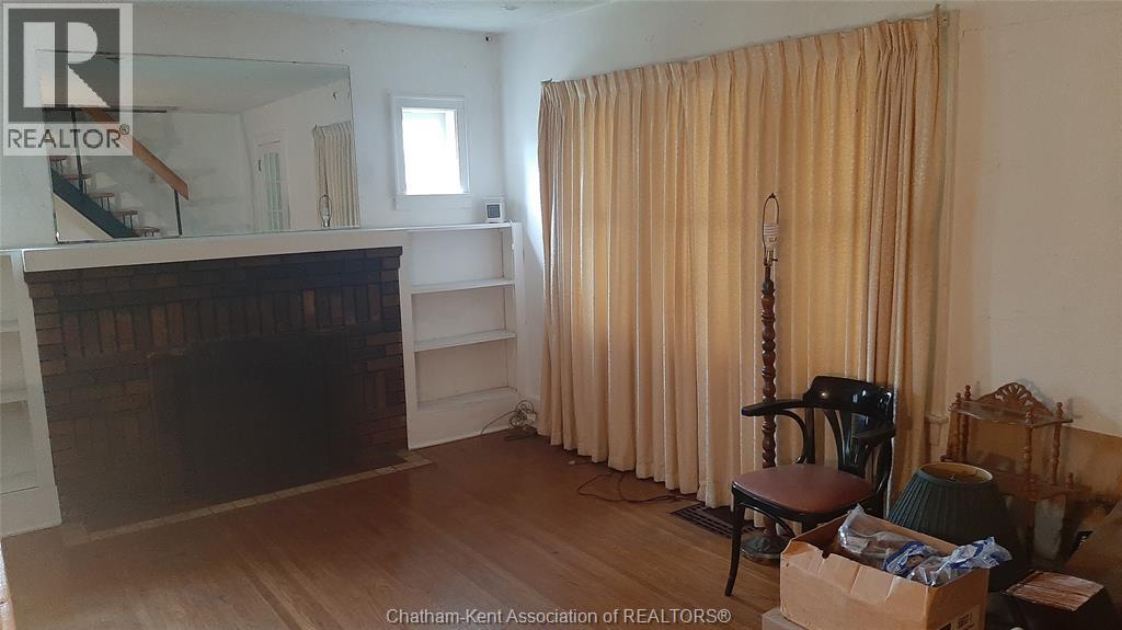 89 GLADSTONE AVENUE - 35