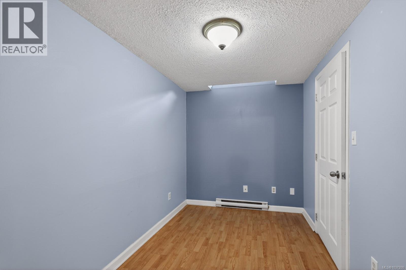 3046 Gibbins Rd - 19