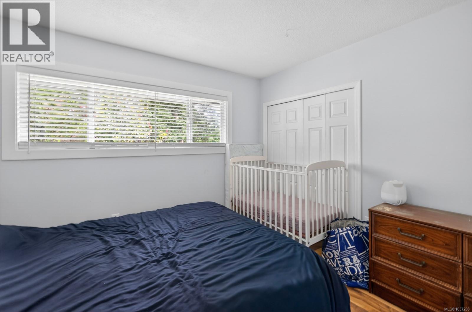 3046 Gibbins Rd - 40