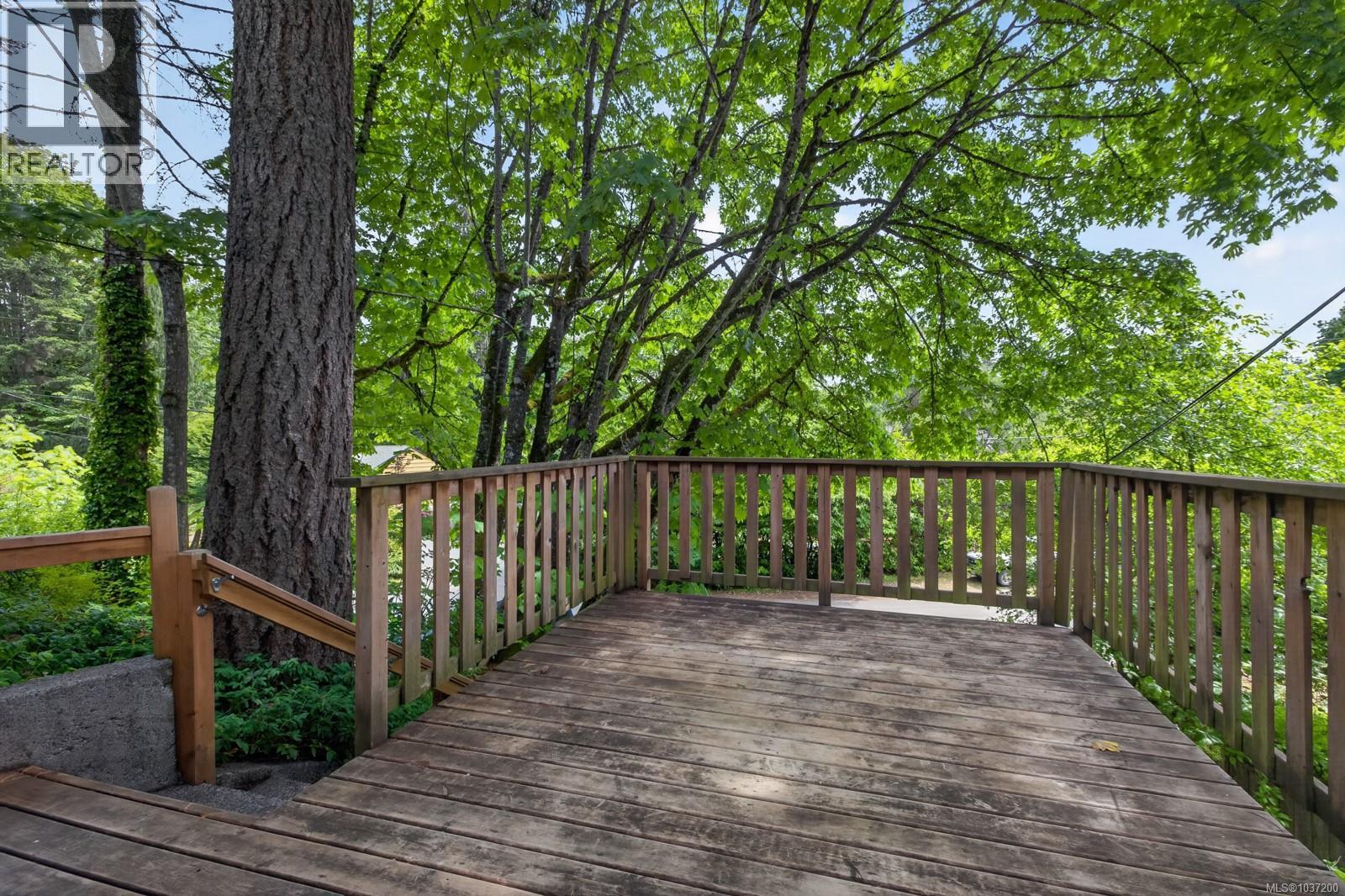 3046 Gibbins Rd - 4