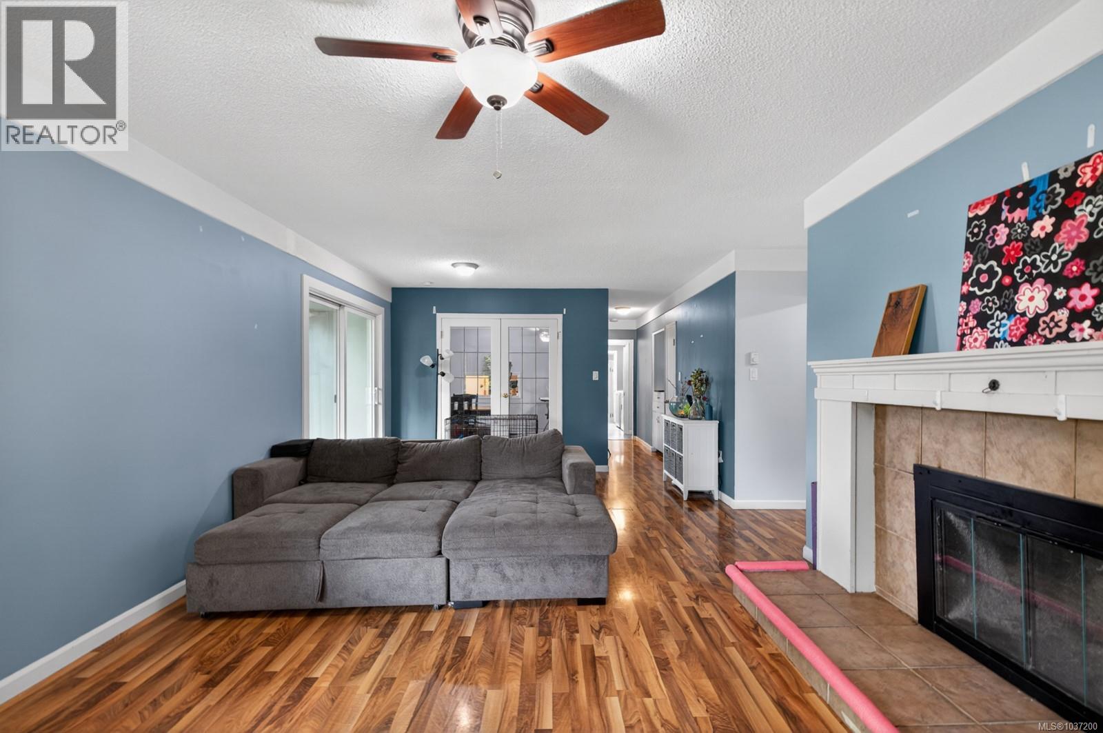 3046 Gibbins Rd - 35