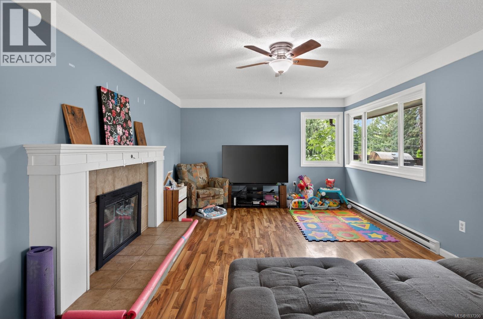 3046 Gibbins Rd - 33