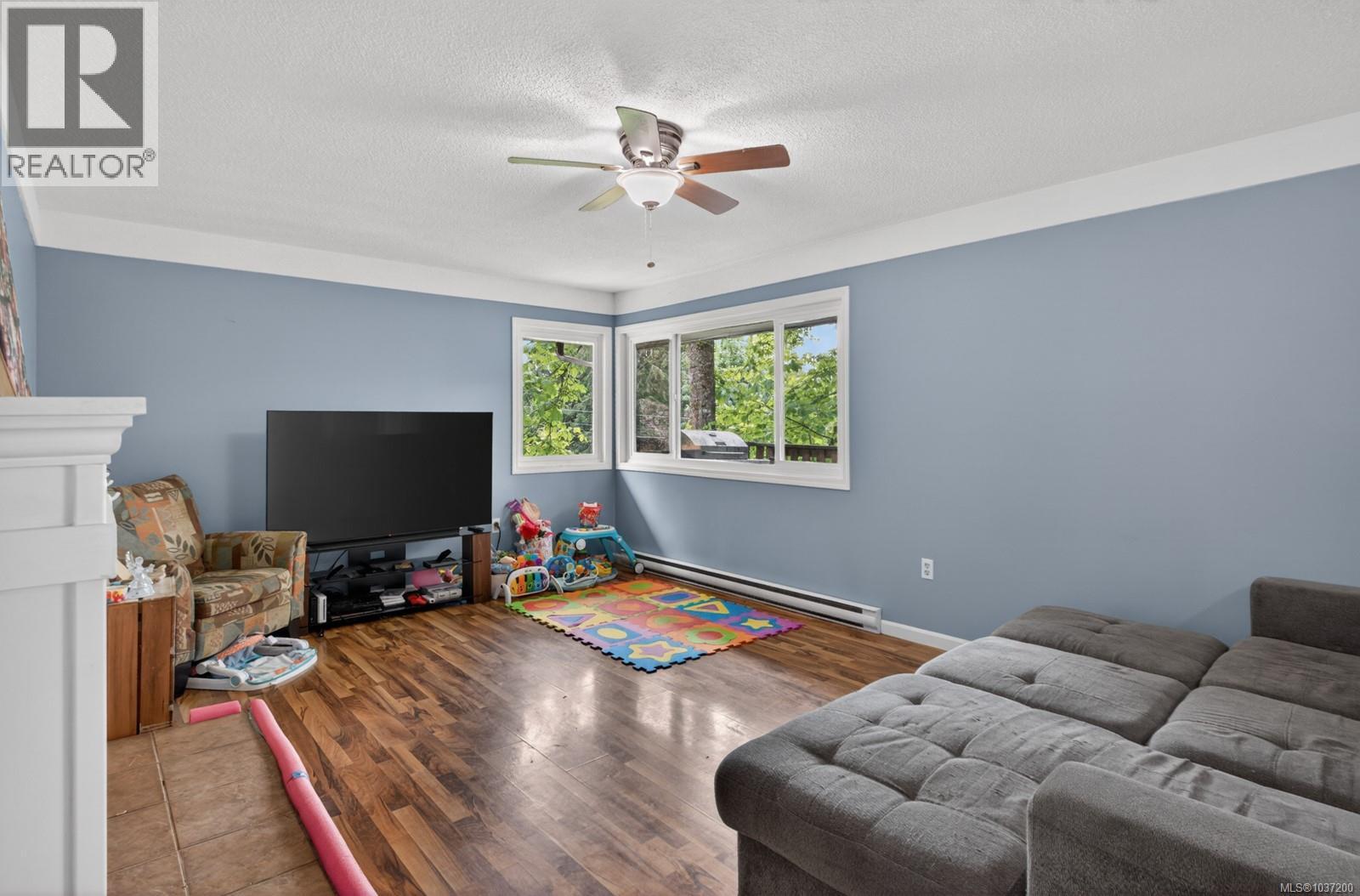 3046 Gibbins Rd - 36