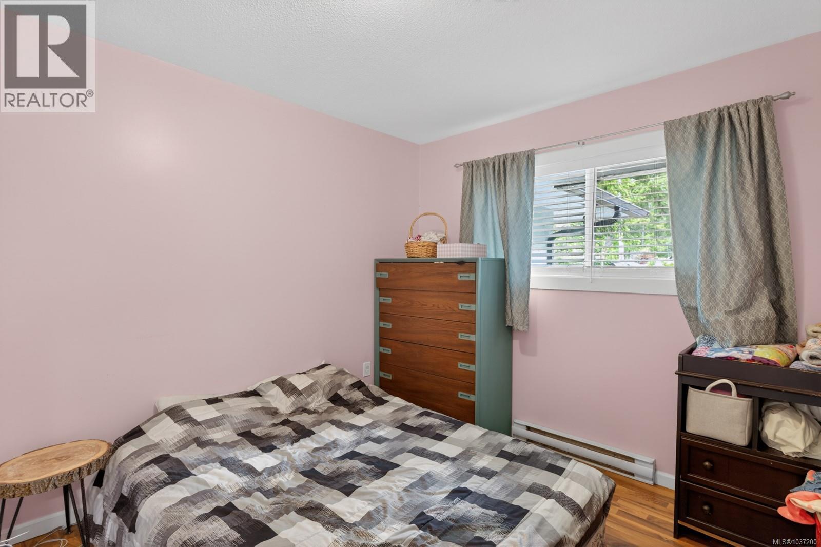3046 Gibbins Rd - 42