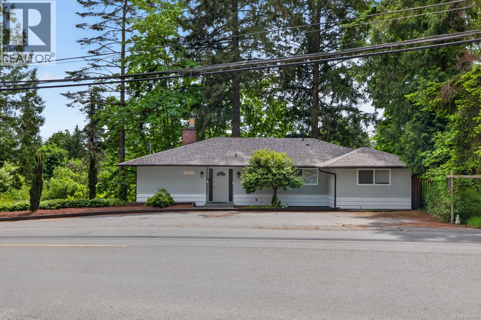 3046 Gibbins Rd - 43