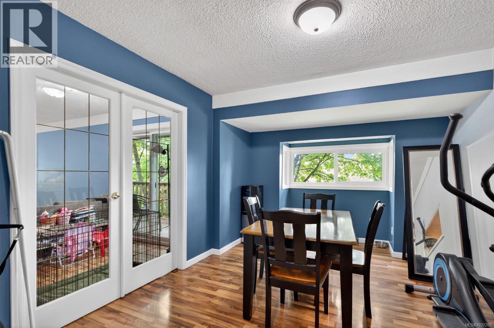 3046 Gibbins Rd - 32