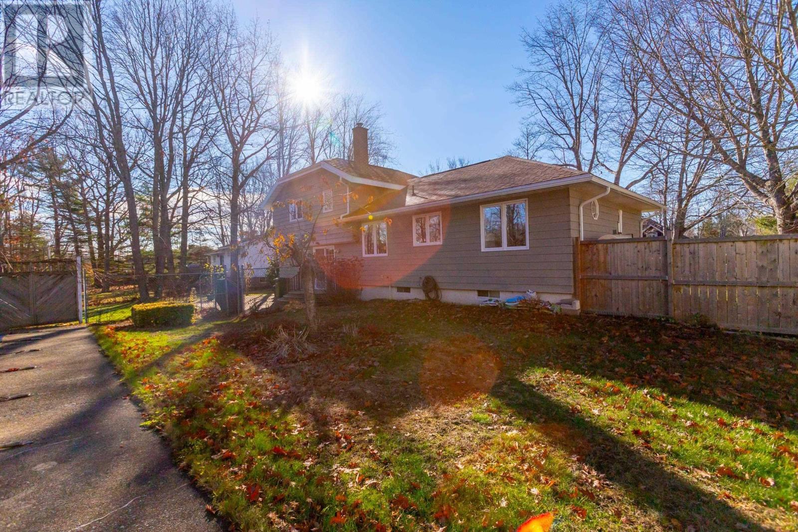 14 Oakland Drive - 44