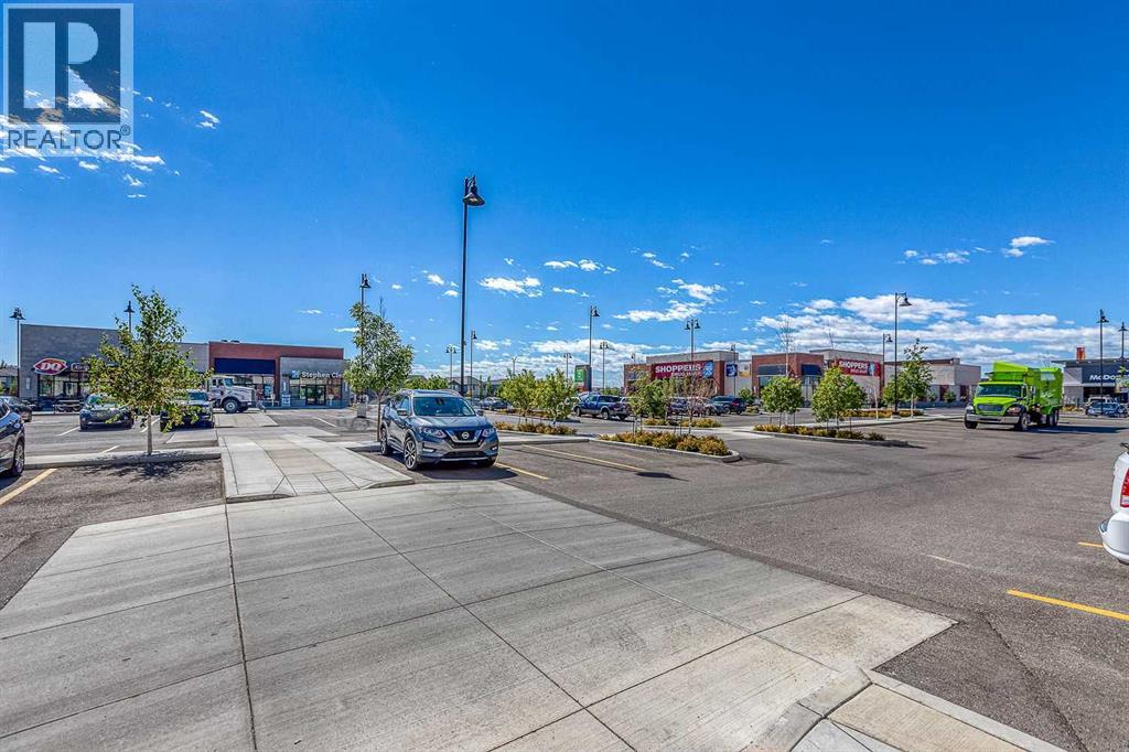 42 Windwood Grove SW - 42