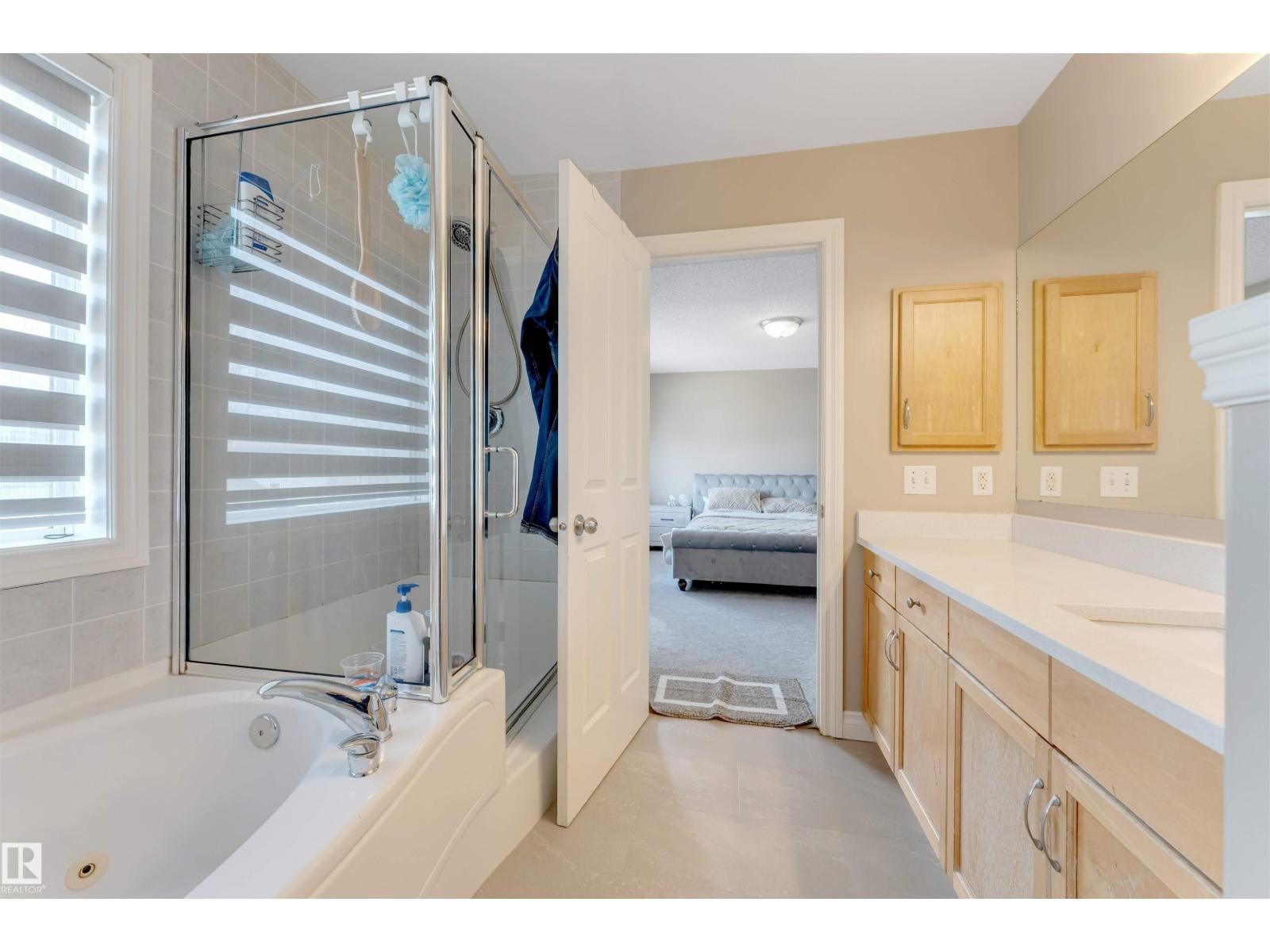121 64 ST SW - 26