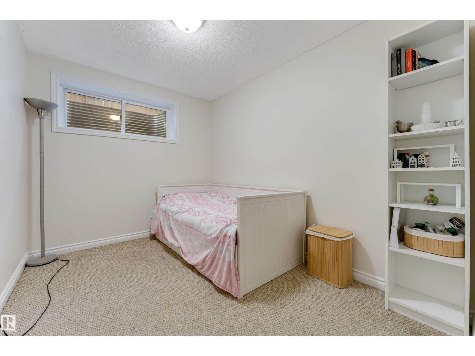 121 64 ST SW - 33