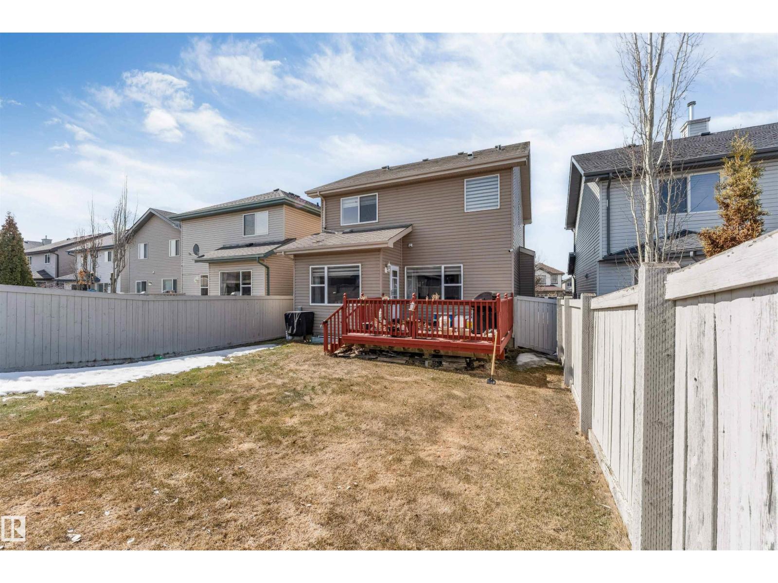 121 64 ST SW - 40