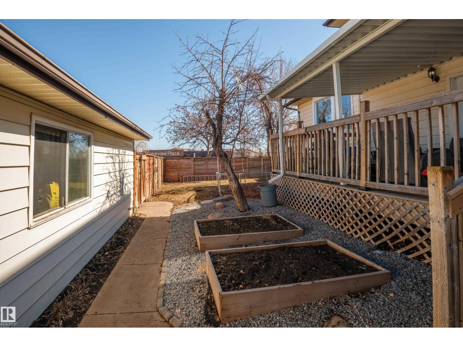 17828 91 ST NW - 46