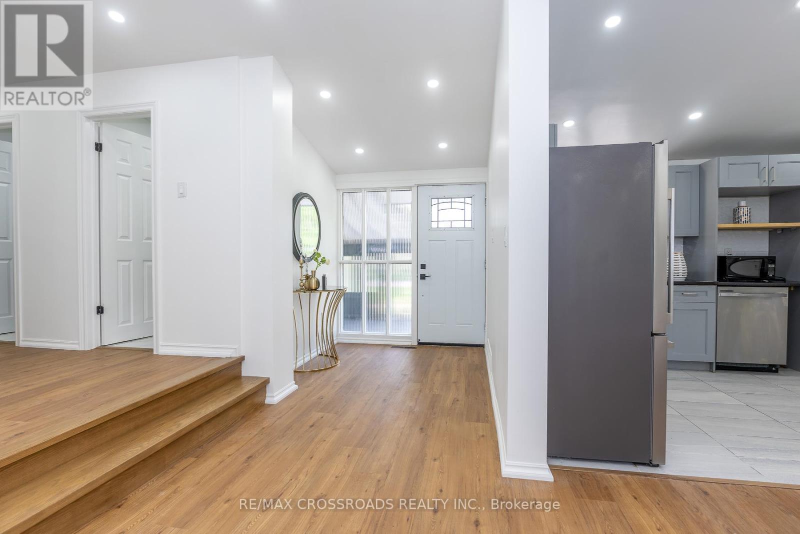 47 MUNSON CRESCENT - Image 3